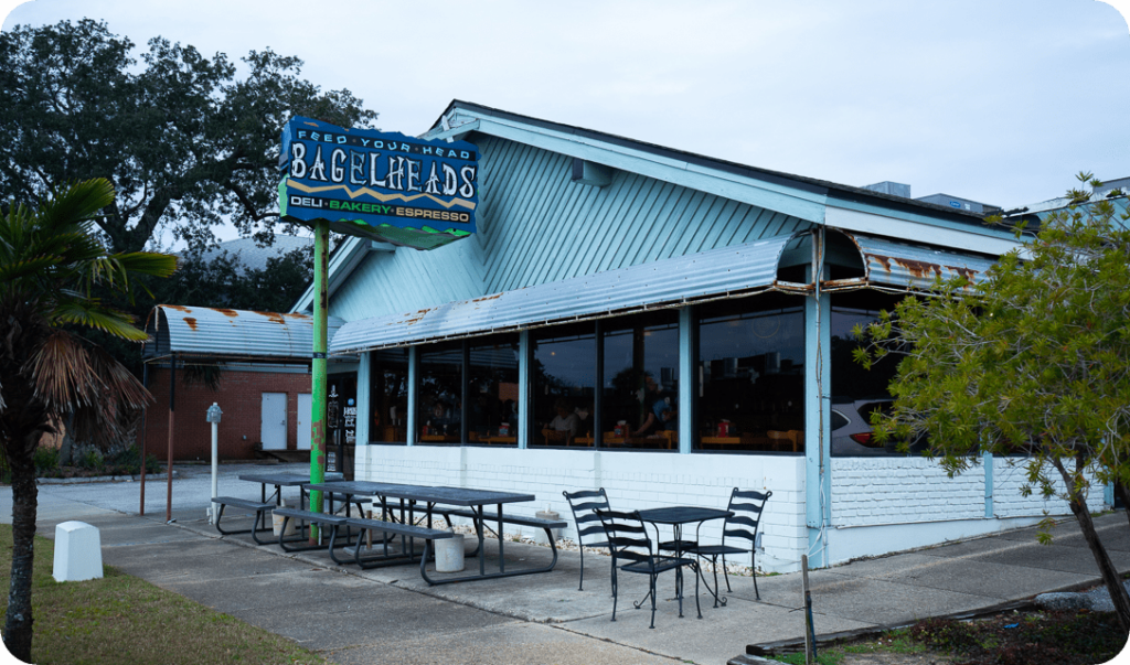 Image of the outside of Bagelheads in Pensacola FL.